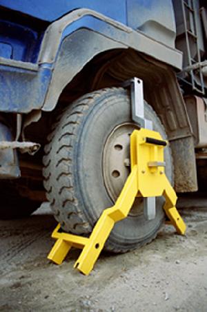 heavy duty triangle anti theft trailer lock std98la 1