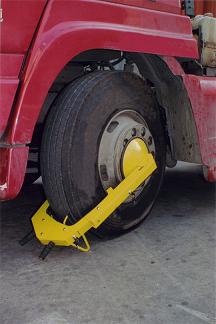 police auto alarmimg trailer lock