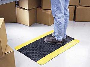 diamand plate mat yellow border lajt 31012