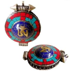 tibetan nepal buddhist amulet