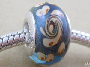 hole glass beads