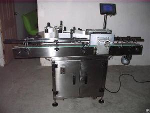 bottle labeling machine