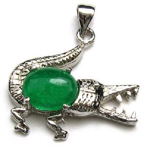 Tibetan Emerald Jade Crocodile Amulet Pendant