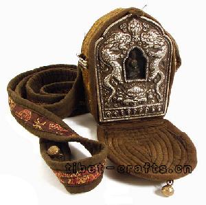 Tibetan Old Ghau Prayer Box Amulet