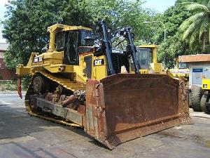 heavy construction earthmoving equipments