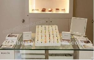 Exquisite Jewelry Display Trays For The Elegant Jewelry Store