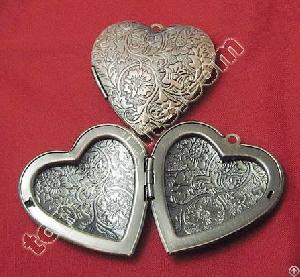 Heart Photo Locket Necklace Pendant