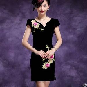 Elegant V Collar Embroidery Slim Junior Dresses Black Green