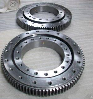 Rks161.14.0744 Crossed Roller Slewing Bearing With External Gear , 674x838.8x56 Mm