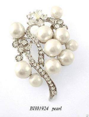 Pearl Brooch Bh01924