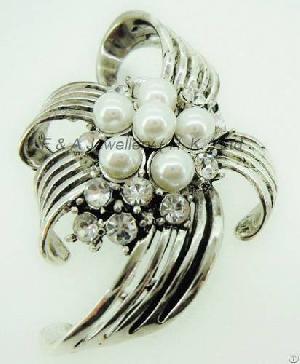 Pearls Brooch, Clear Crystal Pearls, Rhodium Plated, Dbh00852