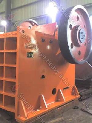 jaw crusher quarry stone machinery rock crushing ore mineral crush