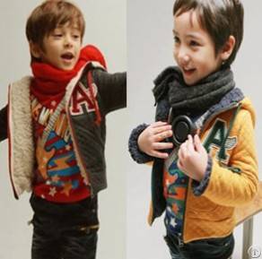 Sell New Arrival 2013 Winter Coat With A Letter, Boy And Girl Overcoat, 5pcs / Lot