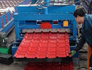 roof plate forming machine