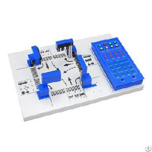 Three-dimensional Traffic Lights Training Equipment