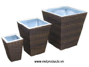 poly outdoor rattan vase