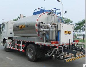 asphalt rubber distributor