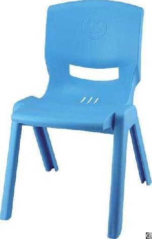 Plastic Living Room Chair , Light And Stackable , Durable And Safety