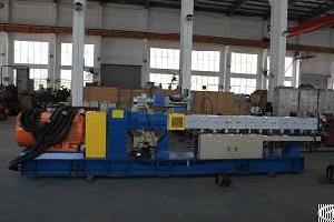 High Efficiency 600rpm 100kg / H Parallel Twin Screw Extruder Machine For Sale