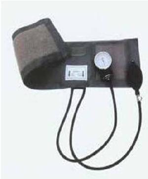 aneroid sphygmomanometer