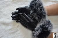 Sheepskin Glove With Fox Fur