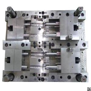 Plastic Injection Mold Making For Long Tube