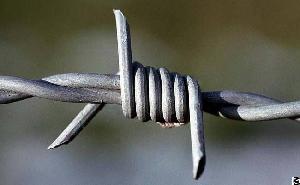 barbed wire security fencing