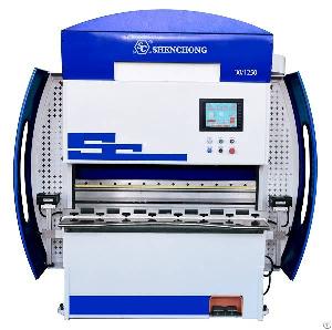 30t Cnc High Speed Press Brake Small Plate Bending Machine For Europe And North America Customers