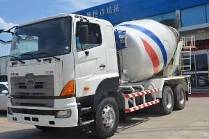 Zoomlion Cifa / Hino700 Concrete Mixer Truck