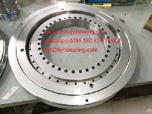 Xr820060 P5 Crossed Tapered Roller Bearing Details