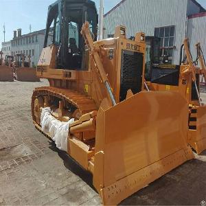 hydraulically driven bulldozer equipped cummins engine