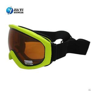 snow goggle