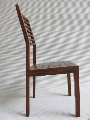 Brigitte Chair With Colonial Design