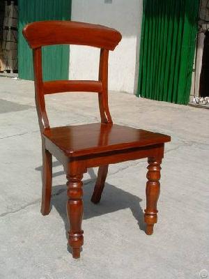 colonial solid chair