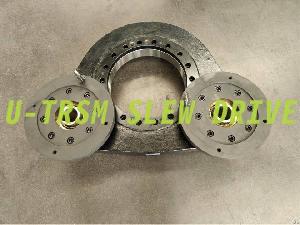 gears effectively torque slewing drive