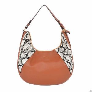 contrast handbag