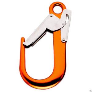 Auto-locking Connector