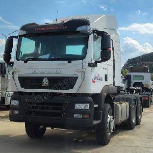 Sinotruk Howo 6x4 Tractor Truck 400hp