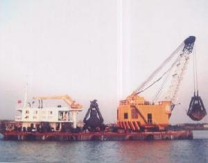 13m grab dredger