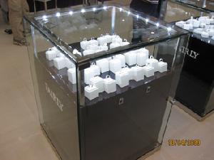 Sell Black Showcases With Bright Led Lightings In The Retail Diamond Showcases