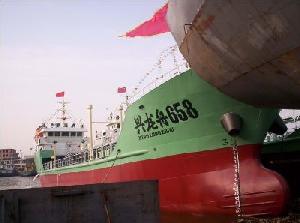 988dwt oil tanker 1 8 million usd