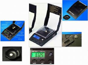 Selling High-accuracy Electronic Pocket Scale 20g / 0.001g