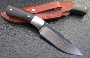 Duke Dudley Hunting Knife With Black Sandalwood Hilt