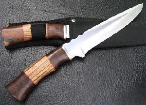 handmade hunting knife artwork