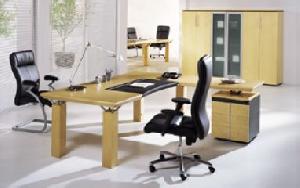 Executive Desk With Mobile Pedestal