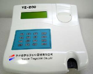 China Manufacturer Alibaba Gold Supplier Supply Good And Cheap Urine Analyzer