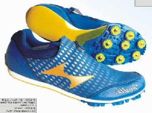 track shoes spikes middle distance