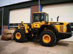 Sold: Wheelloader Komatsu Wa380-5