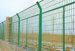 Pvc Coated Airpot Fence Meshor Protection Fence For Building Material Or Construction