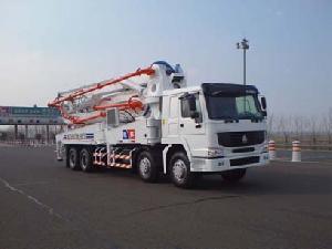 concrete pump truck